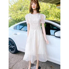 Đầm kem thiết kế cổ tròn họa tiết ren nổi phối voan kiểu dáng tiểu thư  GÍa 390k Hàng có sẵn giao ngay S