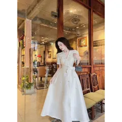 Đầm dự tiệc nữ thời trang cổ  chữ V vải tapta Giá 350k Hàng có sẵn giao ngay 🌳 Chất liệu: tapta 🌳 Màu sắc: Trắng