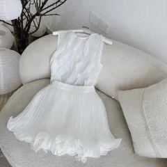 SET VÁY TƠ BÈO ĐI BIỂN, ĐI CHƠI XINH HẾT NƯỚC CHẤM Giá 290k Hàng có sẵn giao ngay Màu trắng Chân váy có lót quần
