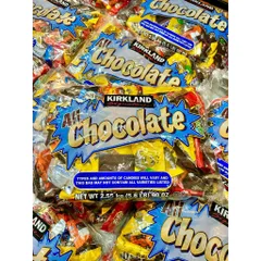 Có tách lẻ Kẹo Chocolate Tổng Hợp Kirkland 2.55kg mix nhiều socola