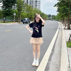 Áo thun form rộng Nữ Baby Tee Hoa Tulip  100% Cotton, Màu Trắng, Đen cotton cao cấp 2 chiều đl 250gsm