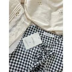 Set áo kẻ caro dáng peplum và quần đũi thêu hoa chất thô siêu mát mềm du lịch, - Thời trang hè nữ tính 2025  TH149