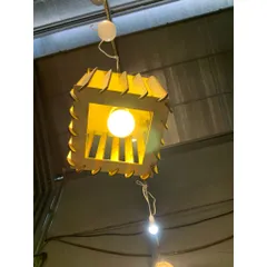 Đèn gỗ vuông thanh và nhiều loại đèn