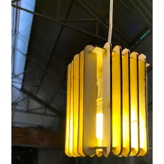 Đèn gỗ que trụ