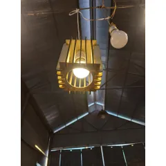 Đèn gỗ que trụ