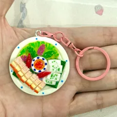 Móc khóa món Bánh hỏi heo quay - món ăn Việt Nam