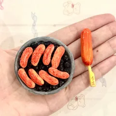 Móc khoá Lạp xưởng nướng đá - Street Food