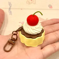 Móc khoá Caramel Pudding với Cherry - Japanese Desserts