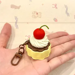 Móc khoá Caramel Pudding với Cherry - Japanese Desserts