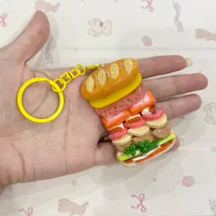 Móc khoá Bánh mì Sài Gòn Full Topping - món ăn Việt Nam