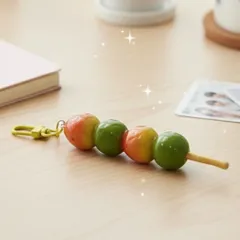 Móc khoá Tanghulu Dâu và Nho sữa