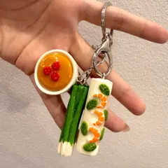 Móc khoá hình Gỏi cuốn - món ăn Việt Nam