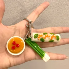 Móc khoá hình Gỏi cuốn - món ăn Việt Nam