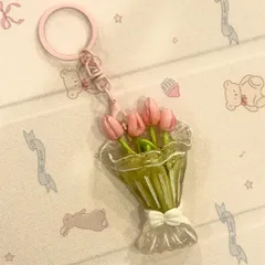 Móc khoa Bó hoa Tulip trong suốt phong cách aesthetic