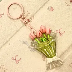 Móc khoa Bó hoa Tulip trong suốt phong cách aesthetic
