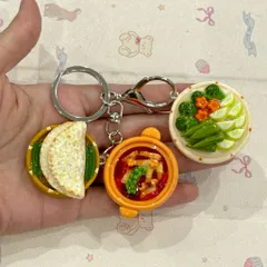 Móc khoá món Cơm cháy kho quẹt và rau củ luộc - món ăn Việt Nam