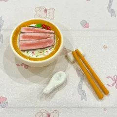 Magnet Phở bò tái gồm Đũa và Thìa - món ăn Việt Nam