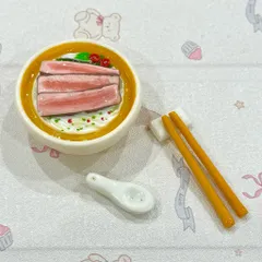Magnet Phở bò tái gồm Đũa và Thìa - món ăn Việt Nam