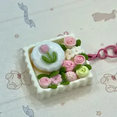 Móc khoá Bánh kem và hoa gift box