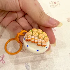 Móc khoá món Thịt heo quay và bánh bao - món ăn Việt Nam