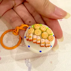 Móc khoá món Thịt heo quay và bánh bao - món ăn Việt Nam