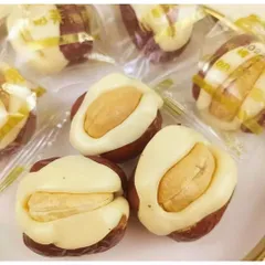 TÁO ĐỎ KẸP SỮA LẠC ĐÀ NHÂN HẠT ĐIỀU - XIMAFARM