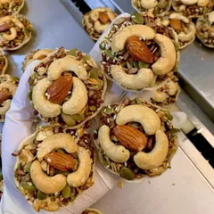 Bánh Hoa Mai Mix Hạt Dinh Dưỡng Granola Không Đường Túi 500G , Ăn Vặt Tốt Cho Mẹ Bầu, Người Ăn Kiêng , Ăn Chay
