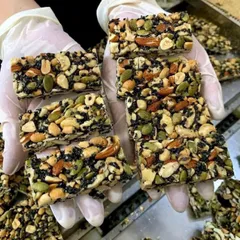 Thanh Mè Đen Mix Hạt Dinh Dưỡng Granola ̣( Nhiều Hạt, Mè Đen, Không Đường Vị Ngọt Nhẹ) - Ximafarm