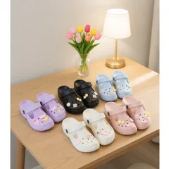 Dép sục xinh cho bé trai, bé gái, nguyên khối đế 3.5 cm chống trơn trượt kèm charm xinh cute