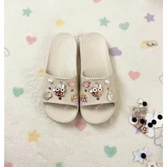 Màu nâu trà sữa - Dép nữ quai ngang đi nhẹ êm chống trơn trượt kèm sét charm xinh xắn