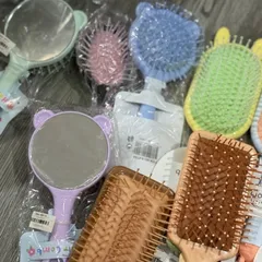 Lược massage kèm gương cute