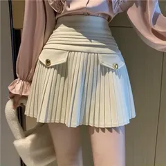 Chân váy xếp ly dáng ngắn siêu dễ mix đồ