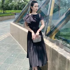 Váy trượt phủ vai xếp ly, váy dự tiệc sang chảnh