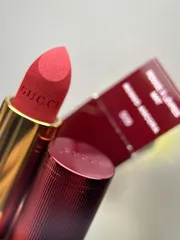Son Gucci Matte 509 Rosso Ancora Limited Vỏ Đỏ – Son Lì Nhung Mịn, Màu Đỏ Rượu Vang Sang Trọng