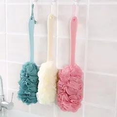 Cây cọ lưng bông tắm có cán bông tắm tròn tạo nhiều bọt