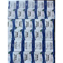 200  Khẩu trang 5D Hoàng Anh dày dặn dây đeo co giãn tốt, chắc chắn ngăn tia uv và khói bụi.