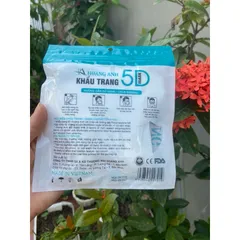 200  Khẩu trang 5D Hoàng Anh dày dặn dây đeo co giãn tốt, chắc chắn ngăn tia uv và khói bụi.