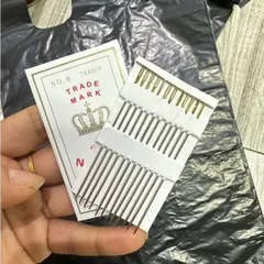 Vỉ 12 kim khâu quần áo lỗ to tiện lợi cho may vá