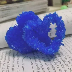 Bộ Nuôi Tinh Thể Crystella Trái Tim Xanh - Món Quà Khoa Học Đầy Ý Nghĩa Lấp lánh chỉ sau 1 ngày nuôi (13+)