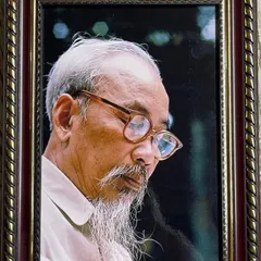 Tranh Bác Hồ ( có Khung ) , KT 19*25, 28*38, 38*48cm.  CÓ HOẢ TỐC