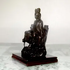 Tượng ngài Quan Thế Âm Bồ Tát đạp sen cao 11cm 841305