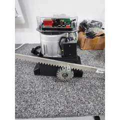 Thanh Răng Cho Ray Cửa Tự Động Thiết Kế Thông Minh Chắc Chắn Dễ Sử Dụng - Modul 4 10x30x1000 + Bánh Nhông 12R/ 14R/ 16R.