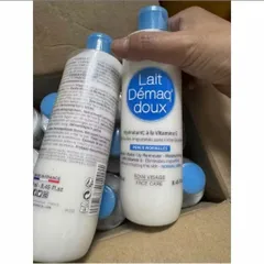 XÁ KHO MÂU CŨ HSD 6 THÁNG MỞ NẮP sữa tẩy trang Lait Démaq Doux 250ml có chứa Vitamin E giú...