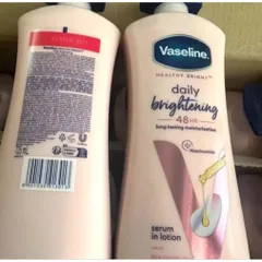 Sữa dưỡng thể Vaseline 725ml dưỡng trắng da - Hồng 842636