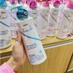 Dung dịch vệ sinh phụ nữ Mistine LadyCare Nhạy Cảm 200ml