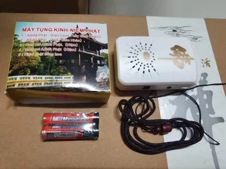 Máy Mini Đeo Cổ Trắng Nhỏ 5 bài dùng pin cực hay