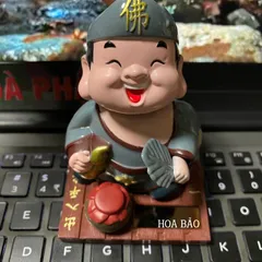 Tượng Tế Công gật đầu cầm quạt May Mắn, Bình An dùng năng lượng