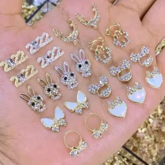 Set 30 cham phụ kiện đính móng mẫu mới siêu đẹp