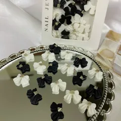 Set phụ kiện cham nơ đen trắng đính móng các mẫu HOT NHẤT