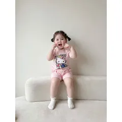 Quần áo bé gái, set bộ cộc tay cotton hoạ tiết Hello Kitty và Barbie cho bé 9-26kg